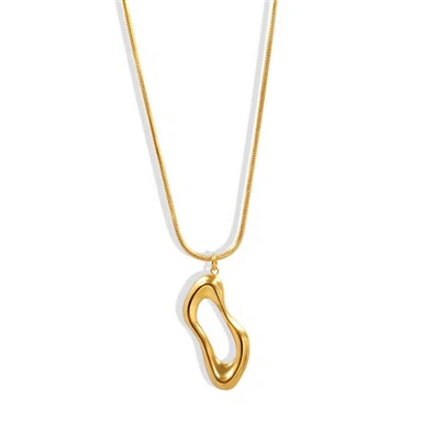 Collana con pendente a cerchio irregolare fuso