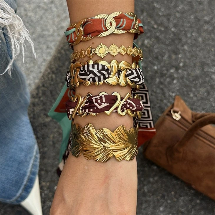 Scarf Petal Cuff Bangle suppliers