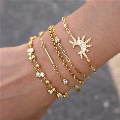 Bracciali con zirconi con fascino celeste